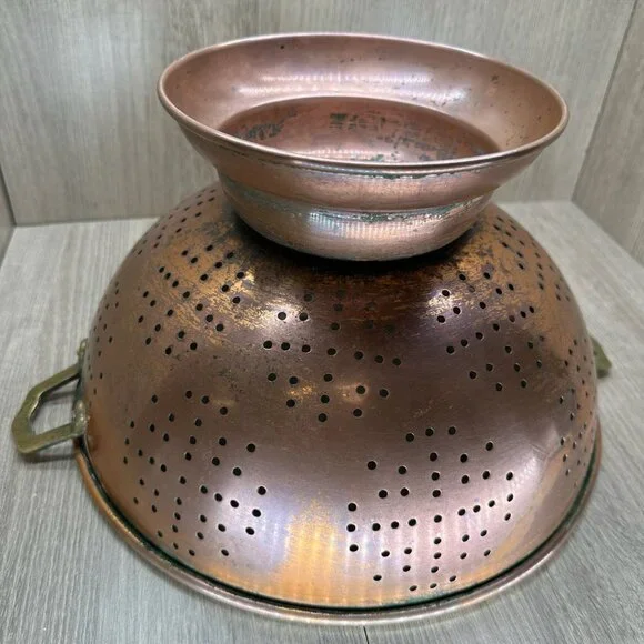 Vintage Solid Copper Colander Made in Korea w/ Brass Handles Wide Flare Patina - Picture 8 of 12